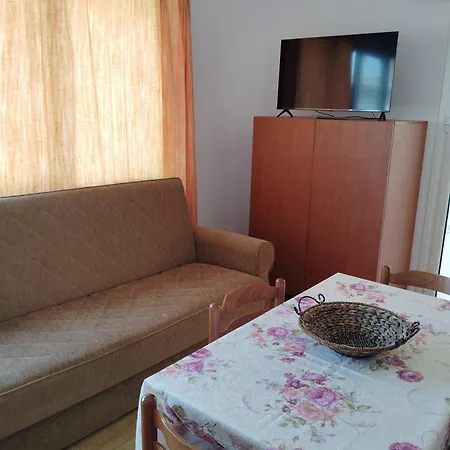 Apartament Dora And Sandy Neápolis